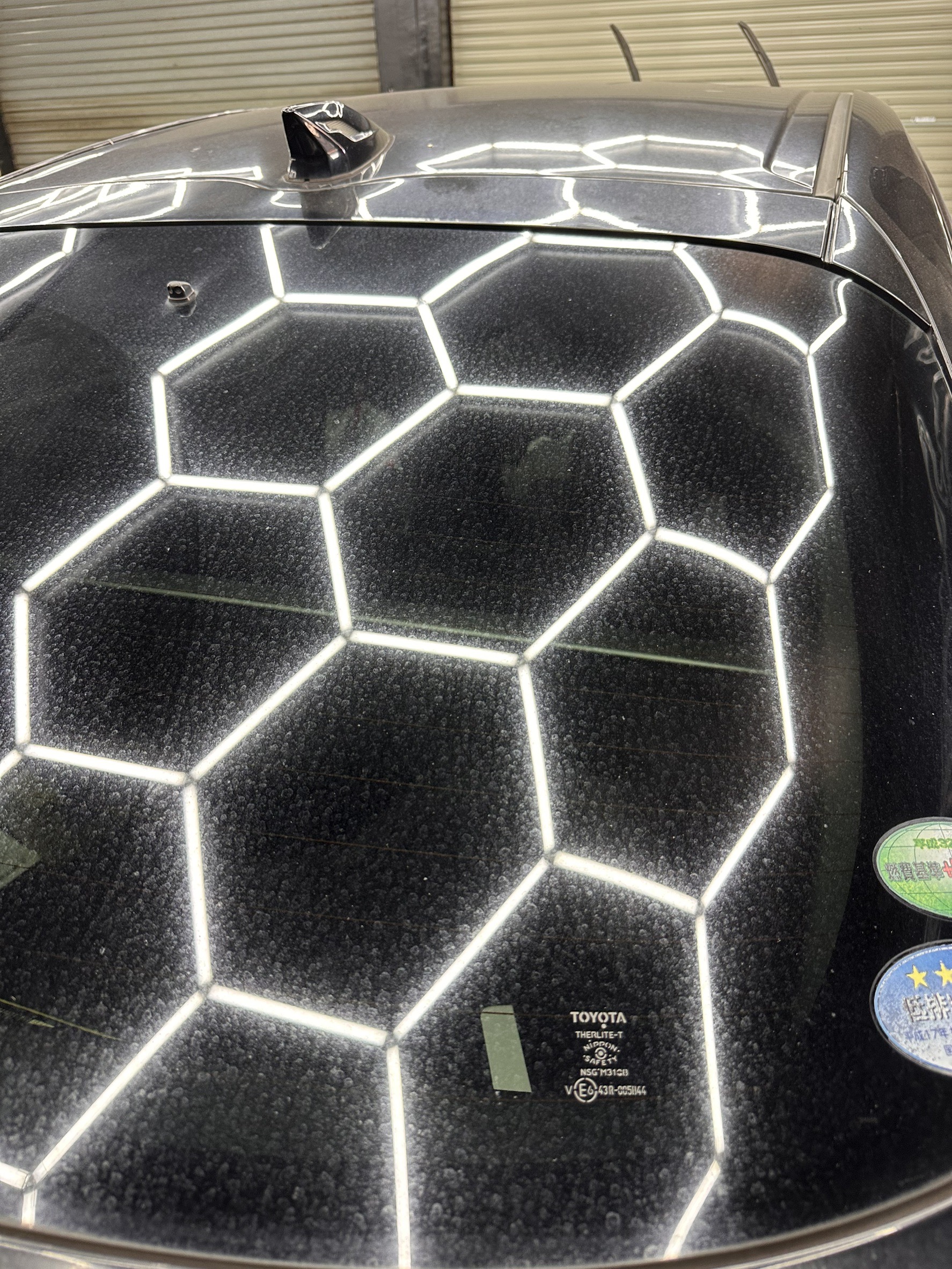 【鱗除去＆純水手洗い洗車】トヨタ プリウス