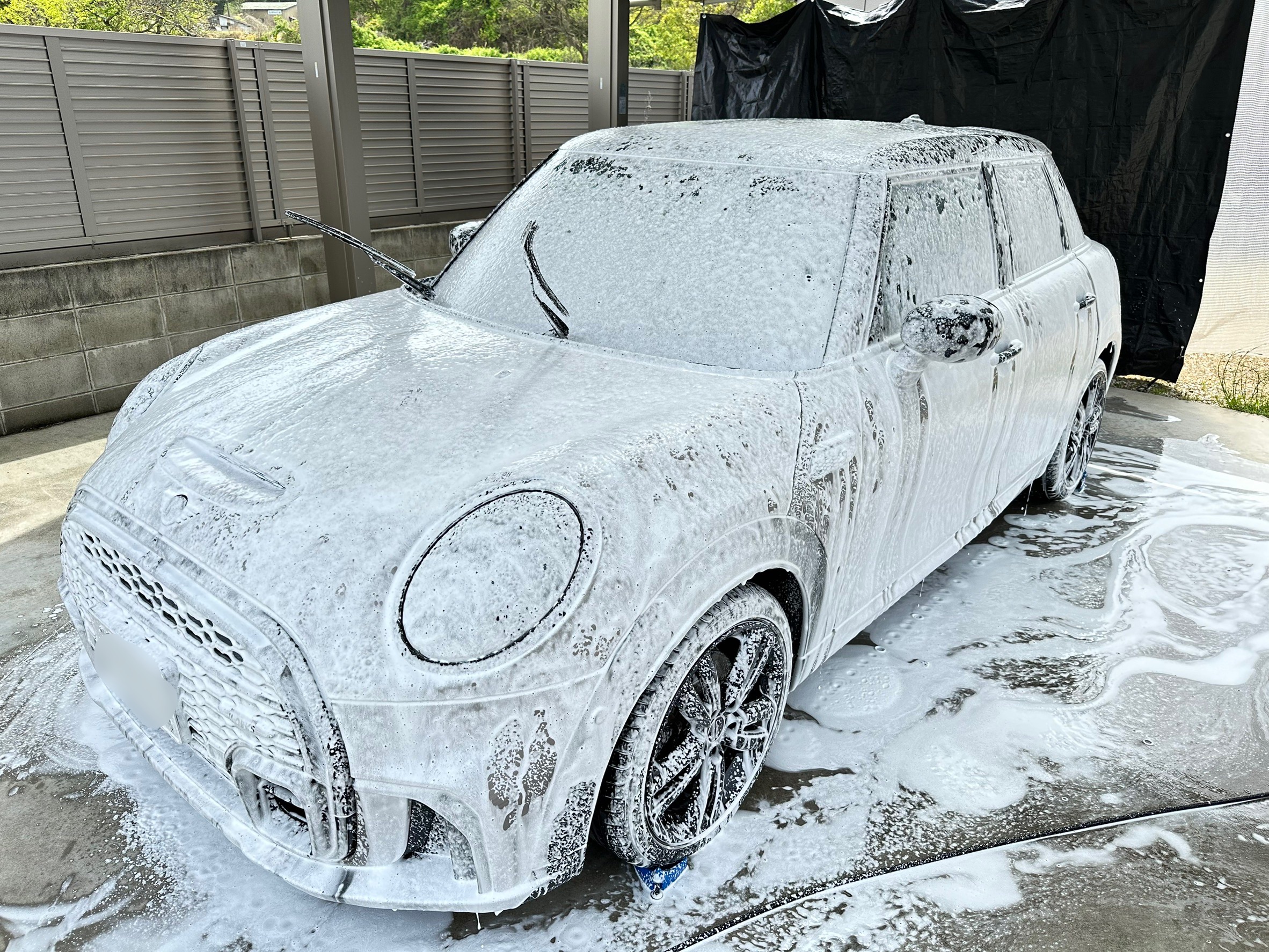 倉敷市で3ph洗車ならONE9｜カーコーティング施工車にも最適！3種の泡での手洗い洗車